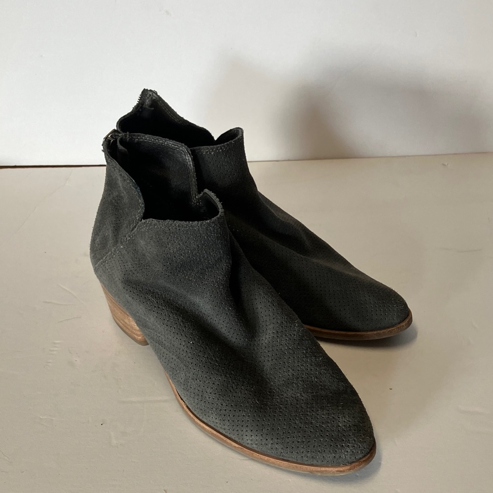 Dolce Vita Dark Gray Ankle Booties